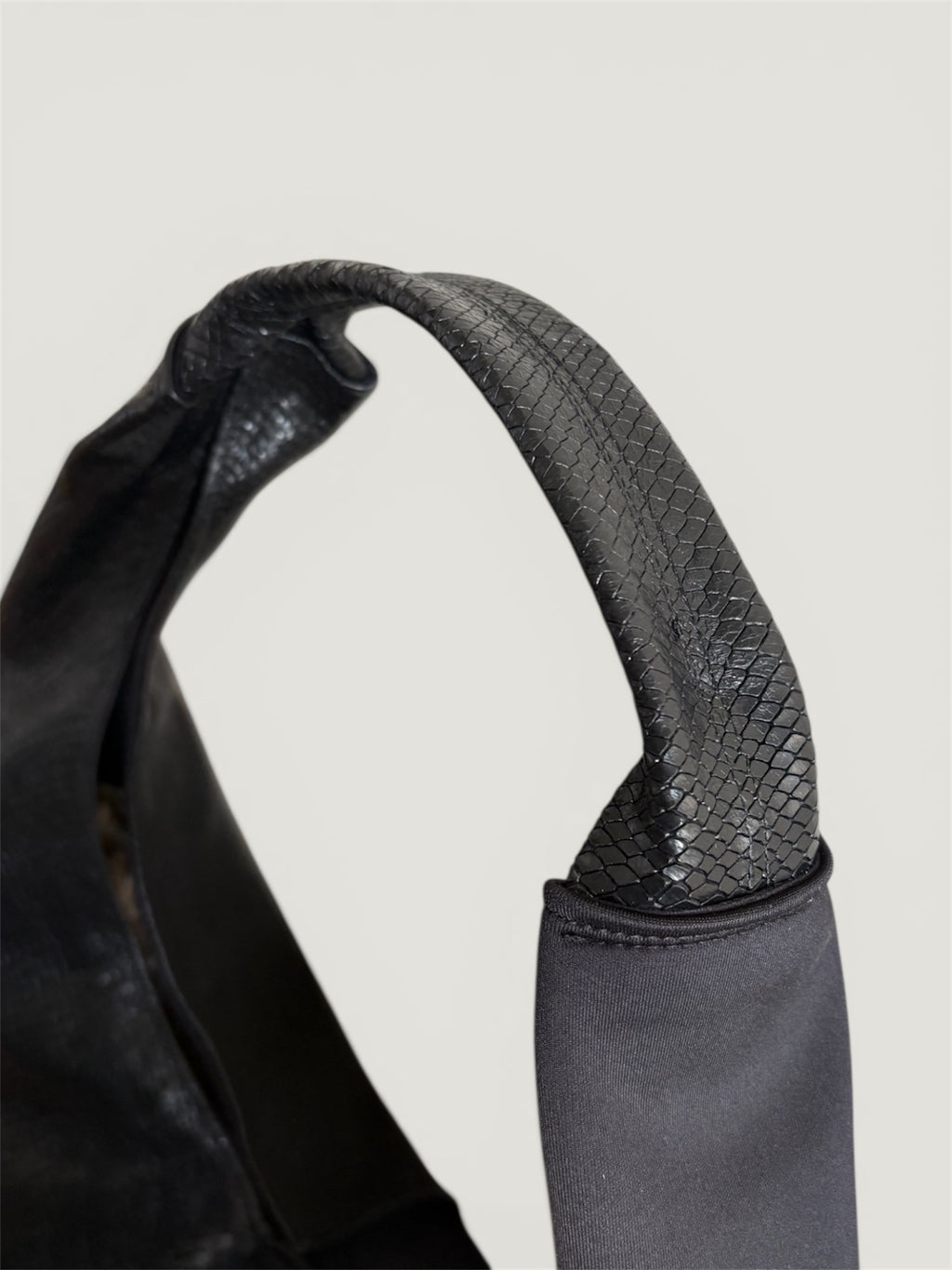 Borsa Reborn - pelle stampa pitonata & tessuto scuba