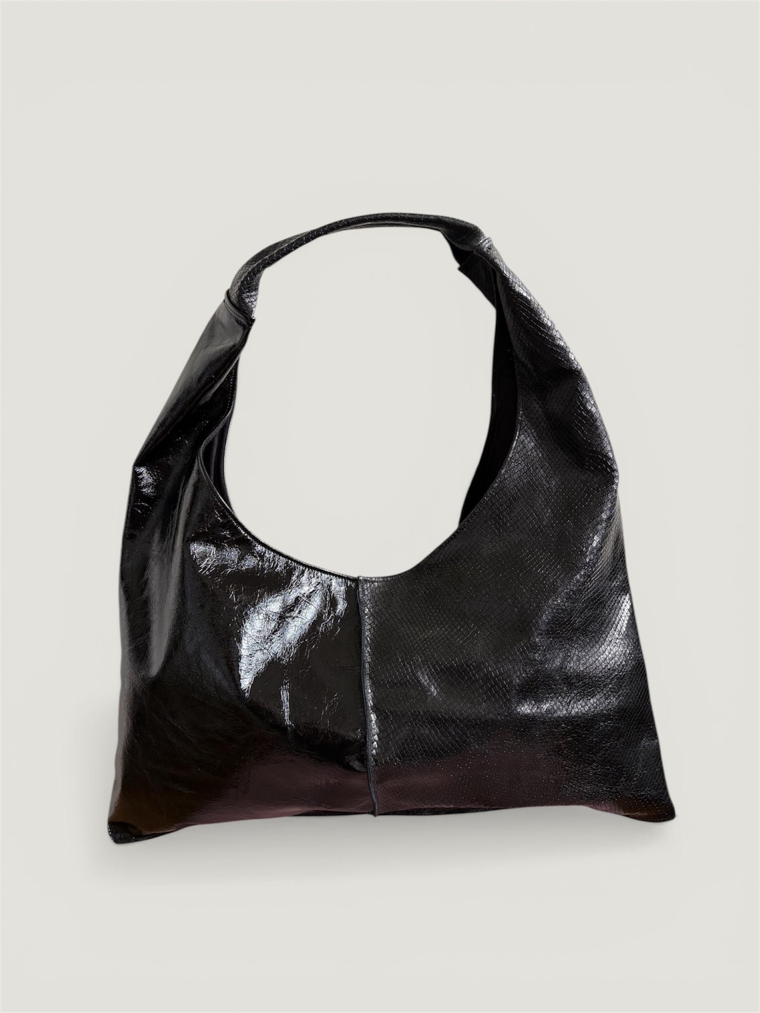 Borsa “Reborn” pelle lucida nera & pelle stampa pitonata