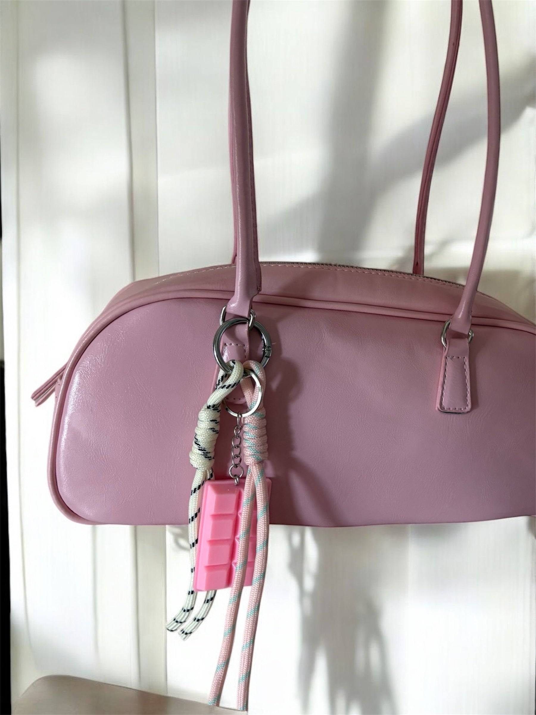 Charm pink