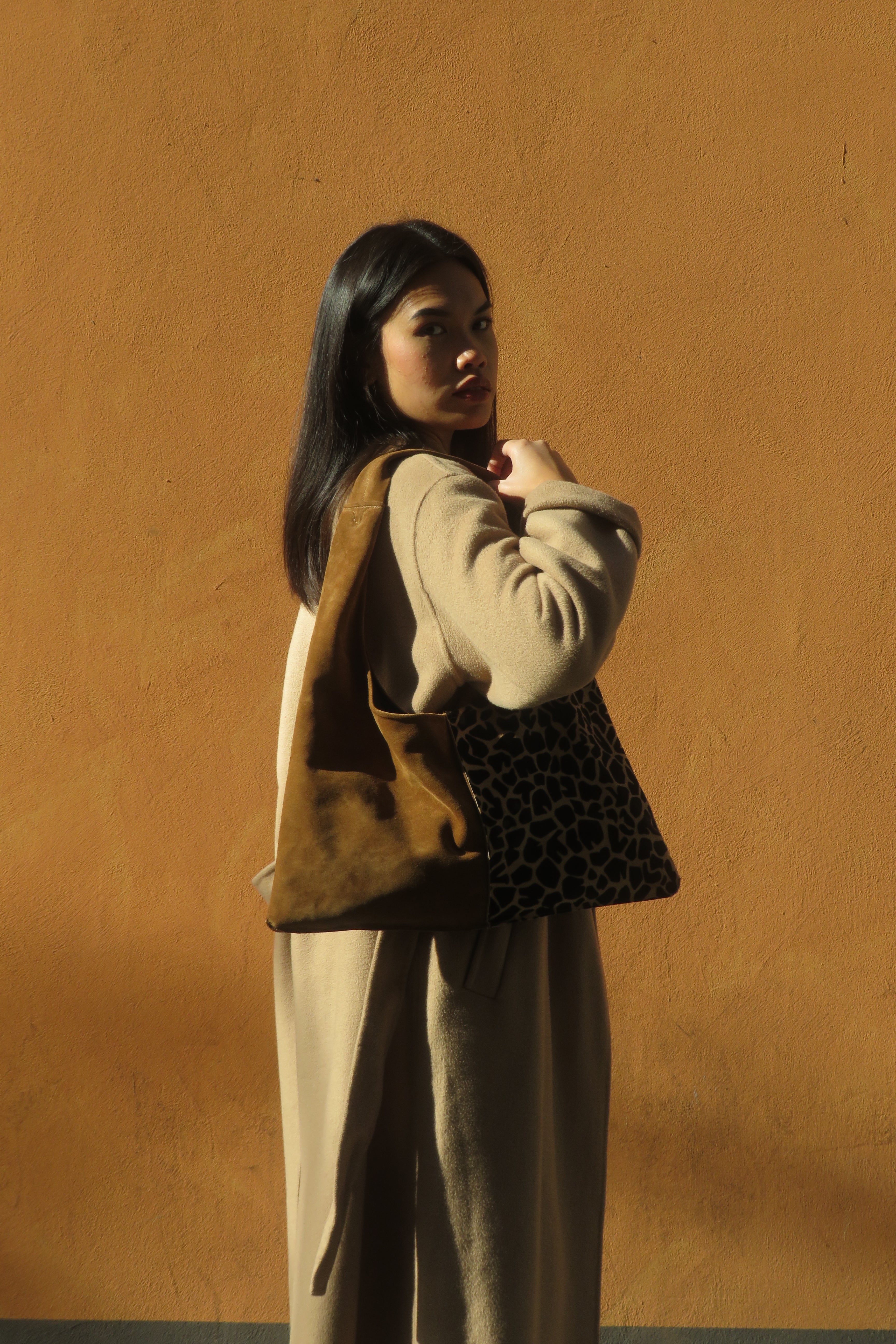 Borsa "Reborn" camoscio camel & cavallino maculato