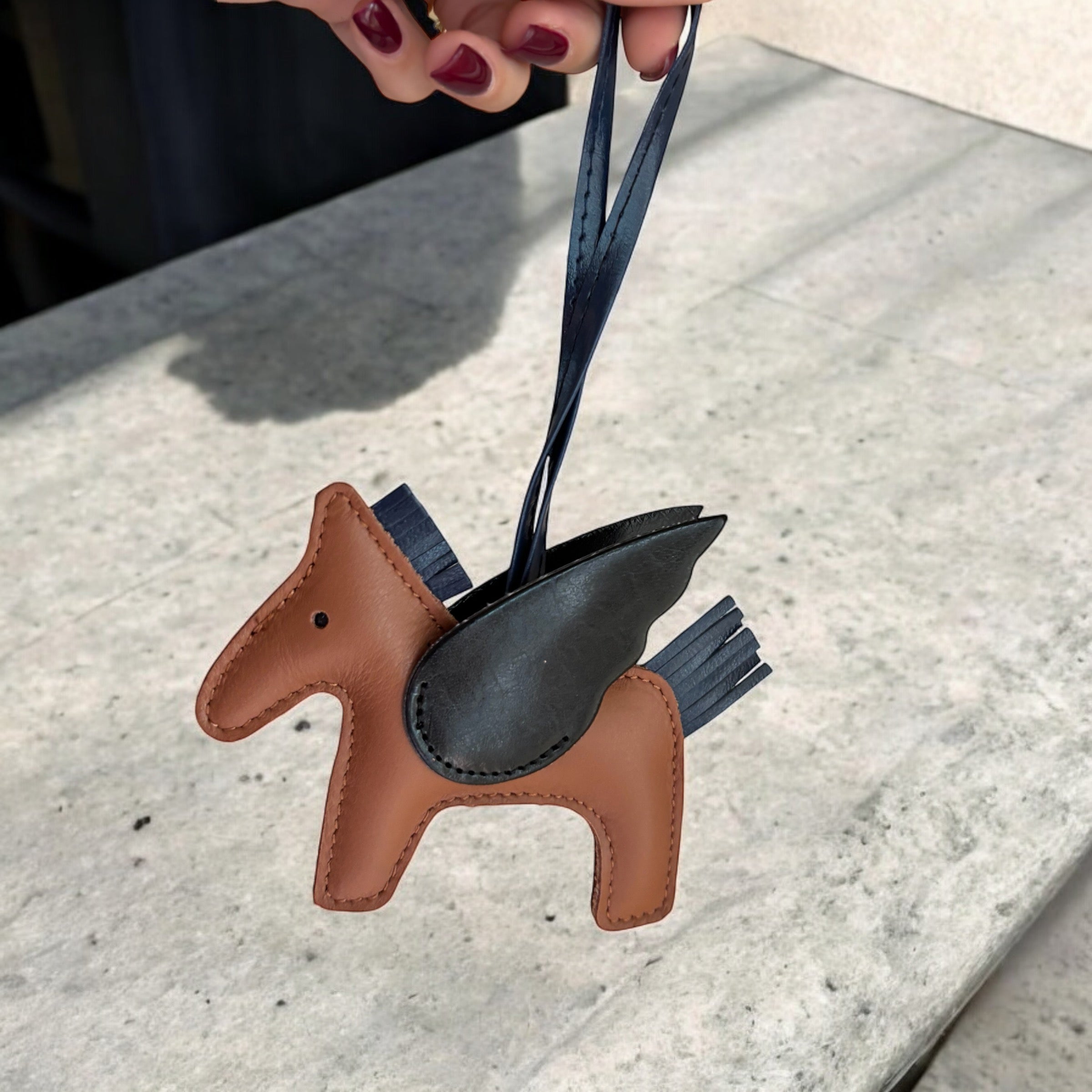 Charm cavalluccio in vera pelle